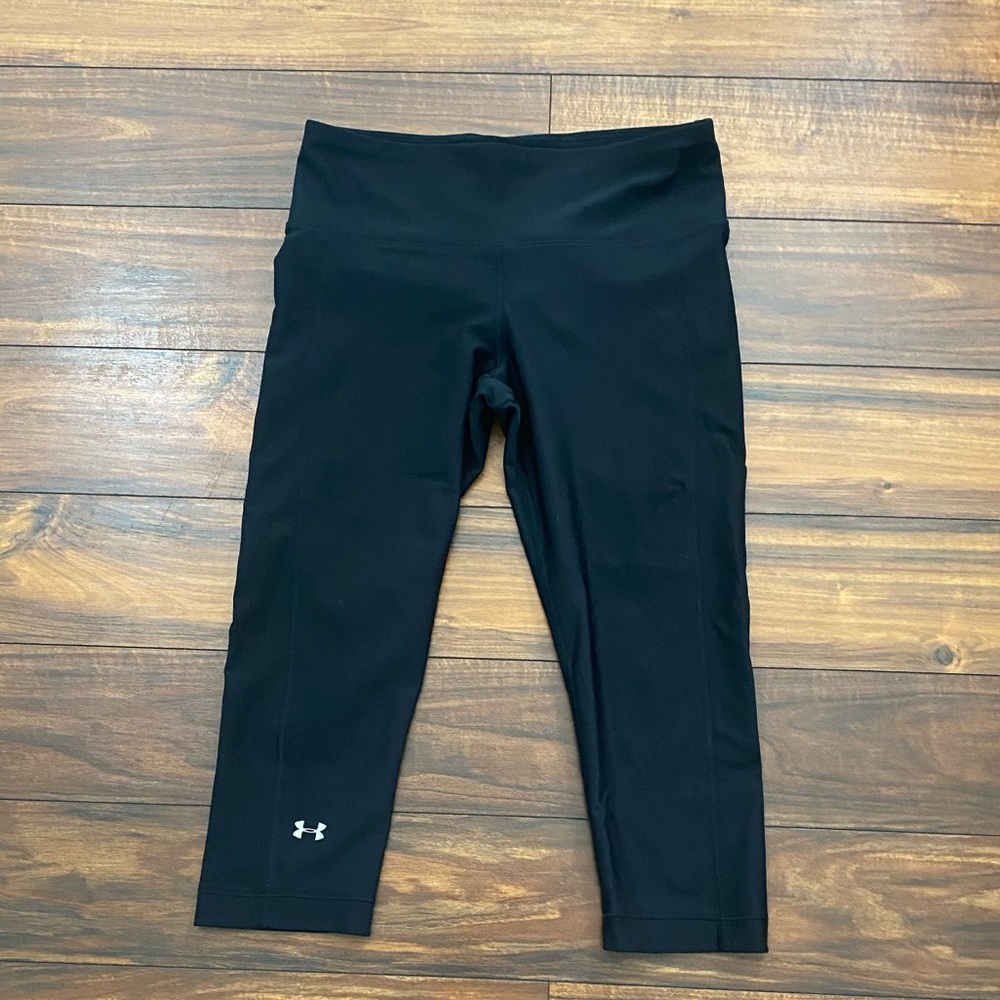 M Under Armour Black Compression Heat Gear Capris